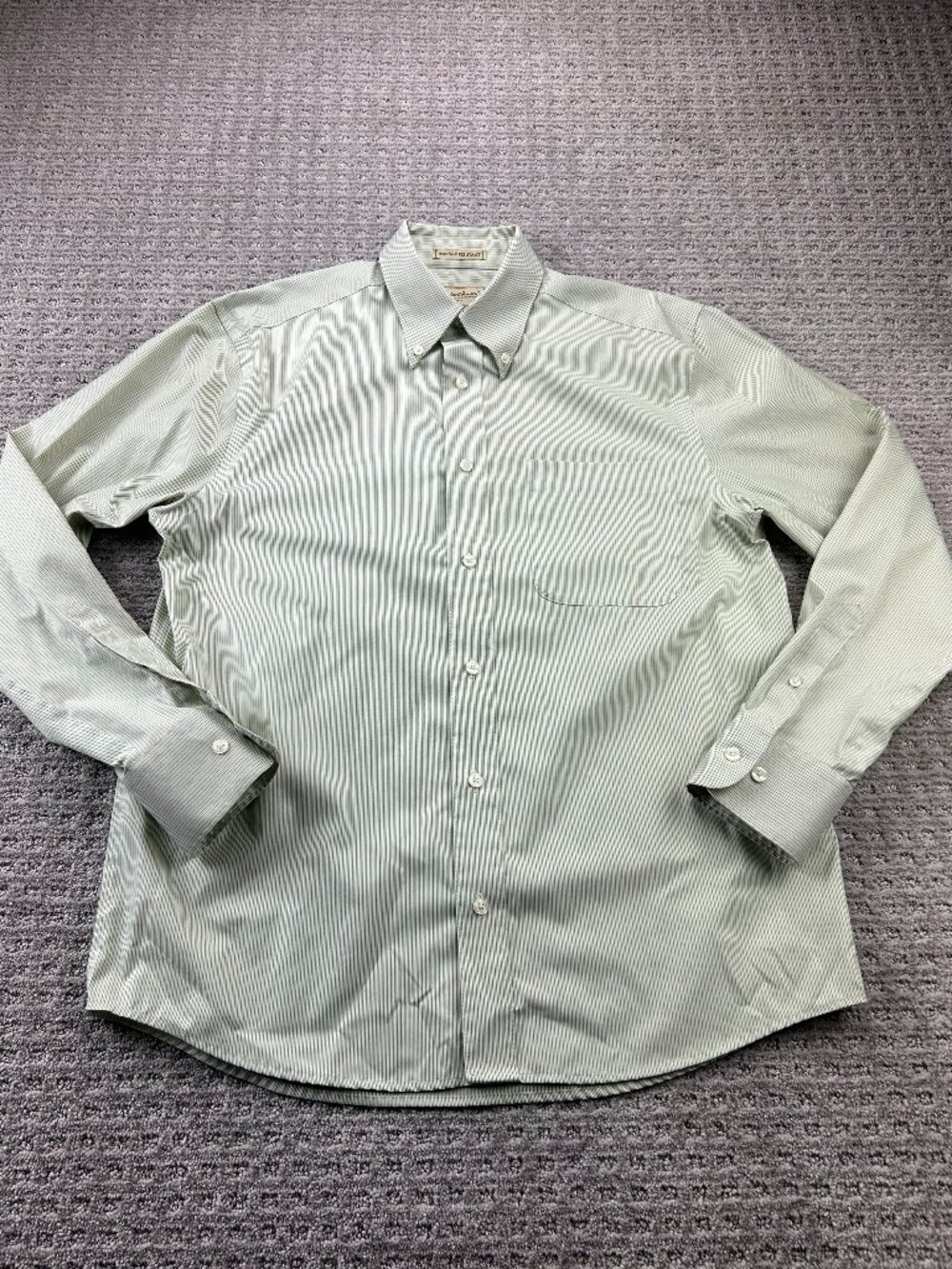 Eddie Bauer Button Down Shirt Men Medium M Green Stripes Wrinkle Resistant Polo